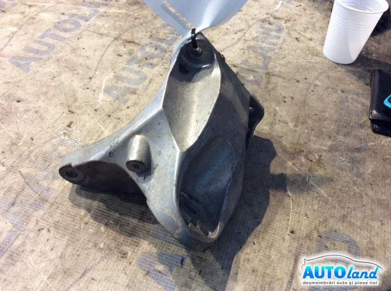 Suport Motor AUDI Q7 (4L) 2006-2025 Cod 7L8199307A