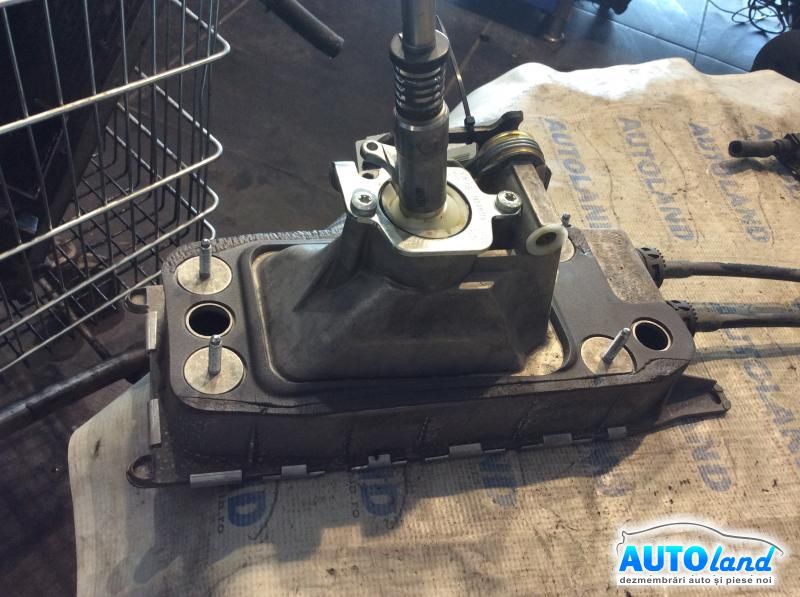 Timonerie Schimbator VOLKSWAGEN GOLF V (1K1) 2003-2026 Cod 1K0711265A