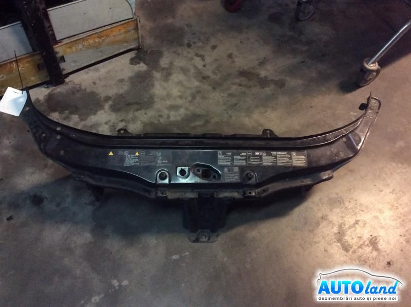 Trager Calandru Panou fata RENAULT ESPACE IV (JK0/1_) 2002-2025 Cod 8200259215