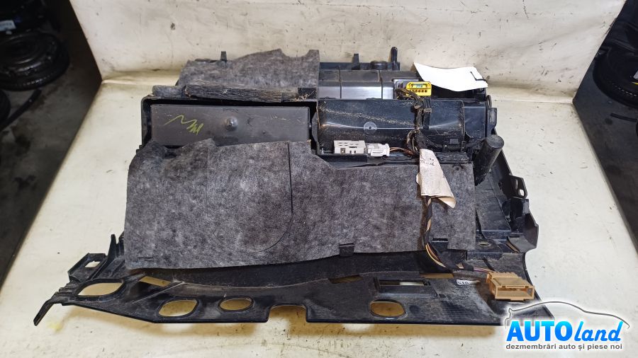 Usita Torpedou AUDI Q5 (8R) 2008-2025 Cod 8R2857035A