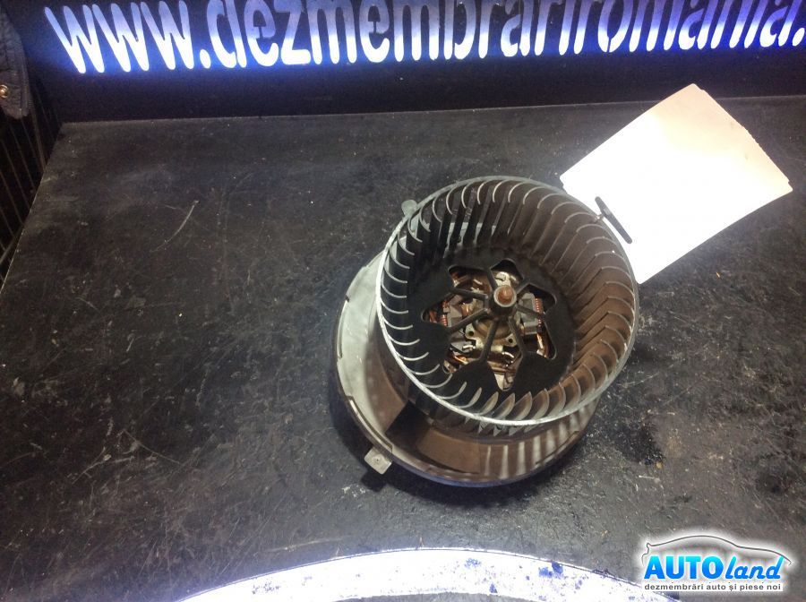 Aeroterma (Ventilator Habitaclu Incalzire) VOLKSWAGEN GOLF V (1K1) 2003-2025 Cod 1K1819015 