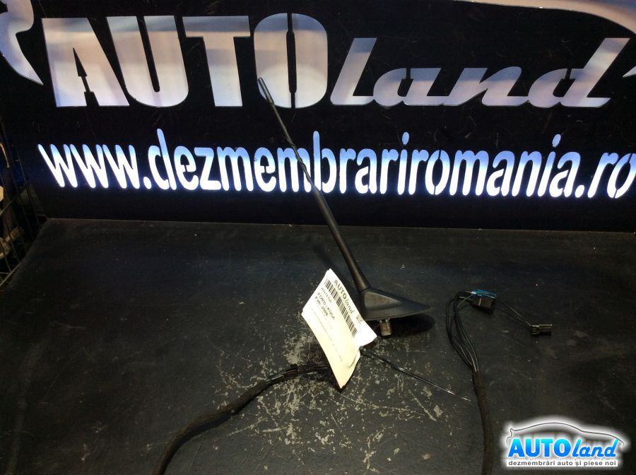Antena FORD KUGA I 2008-2010 Cod 8V4T18A978BA 