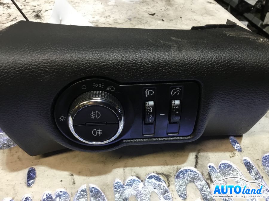 Bloc Lumini OPEL ASTRA J combi 2009-2025 Cod 13268703 