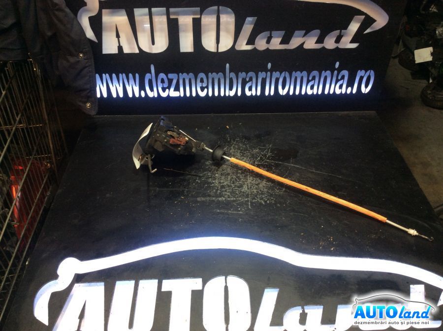 Broasca (mecanism Inchidere) AUDI A3 (8L1) 1996-2003 Cod 4E2837016 