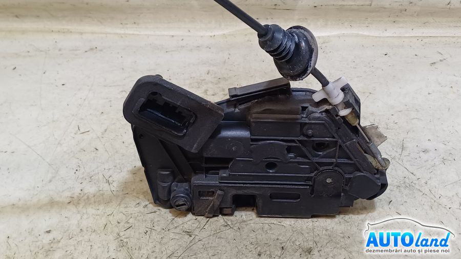 Broasca (mecanism Inchidere) VOLKSWAGEN Jetta VI 2010-2014 Cod 5K4839015F 