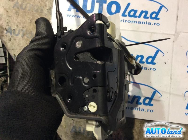 Broasca (Mecanism Inchidere) VOLKSWAGEN PASSAT (3C2) 2005-2025 Cod 3C4839016A 