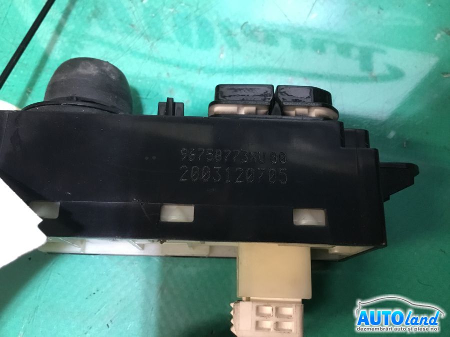 Buton PEUGEOT 208 2012-2025 Cod 96758773XU 