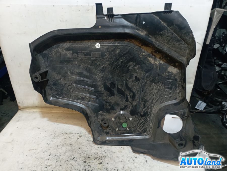 Capac Motor BMW 2 Cupe (F22) 2013-2026 Cod 8610473 