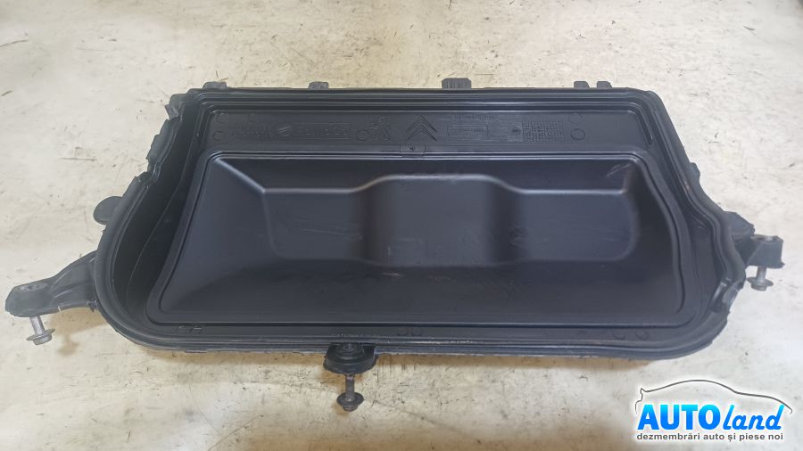 Capac Motor FORD KUGA I 2008-2010 Cod 9682444080 