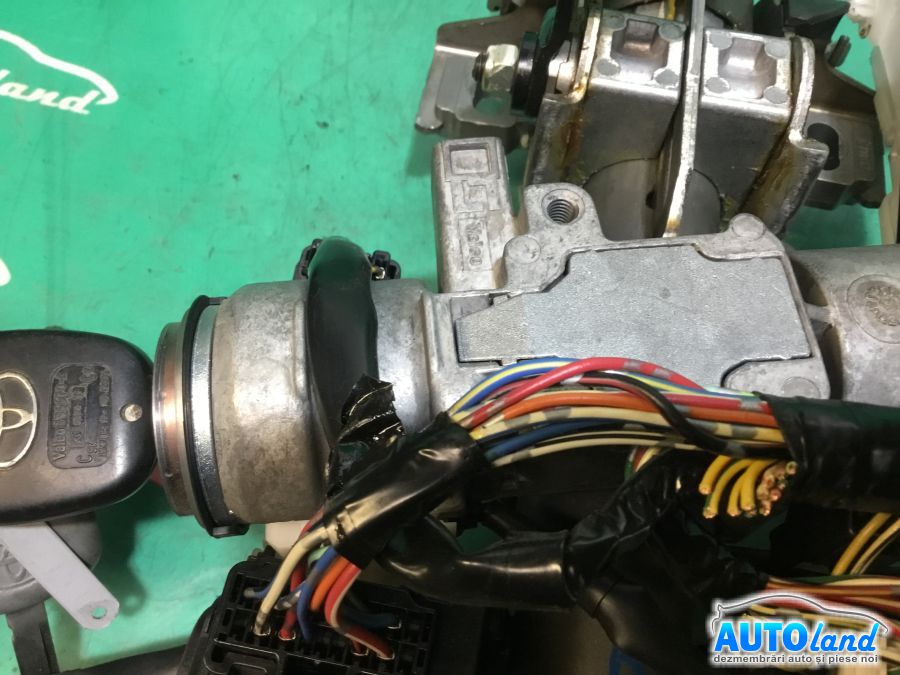 Contact cu Chei Auto TOYOTA AVENSIS (T25) 2003-2025