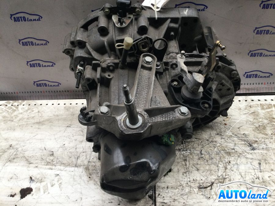 Cutie de viteza manuala NISSAN ALMERA I Hatchback (N15) 1995-2000 Cod 8200133311 