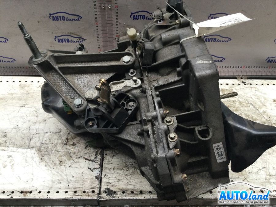 Cutie de viteza manuala NISSAN ALMERA I Hatchback (N15) 1995-2000 Cod 8200133311 