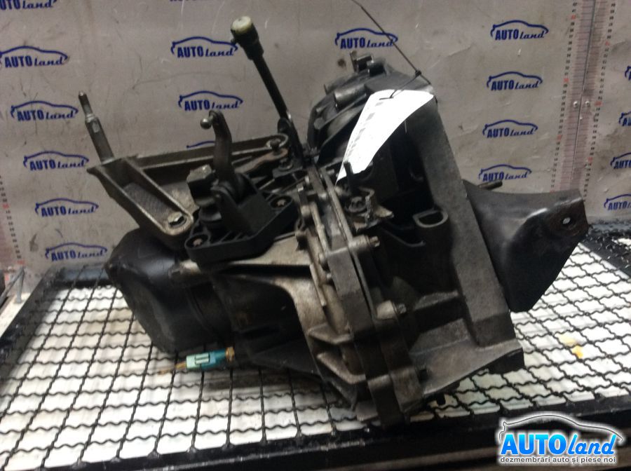 Cutie de viteza manuala RENAULT MEGANE II (BM0/1_,CM0/1_) 2002-2025 Cod 820001133311 