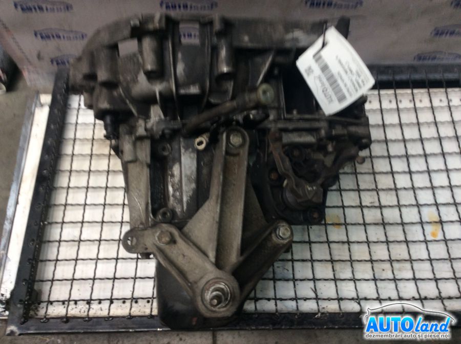 Cutie de viteza manuala RENAULT MEGANE II (BM0/1_,CM0/1_) 2002-2025 Cod 820001133311 
