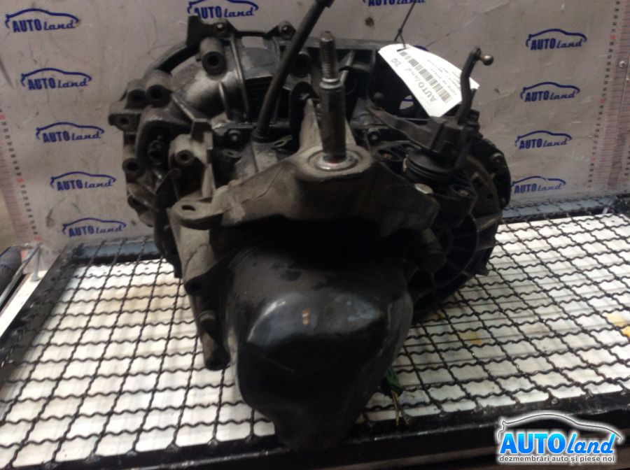 Cutie de viteza manuala RENAULT MEGANE II (BM0/1_,CM0/1_) 2002-2025 Cod 820001133311 