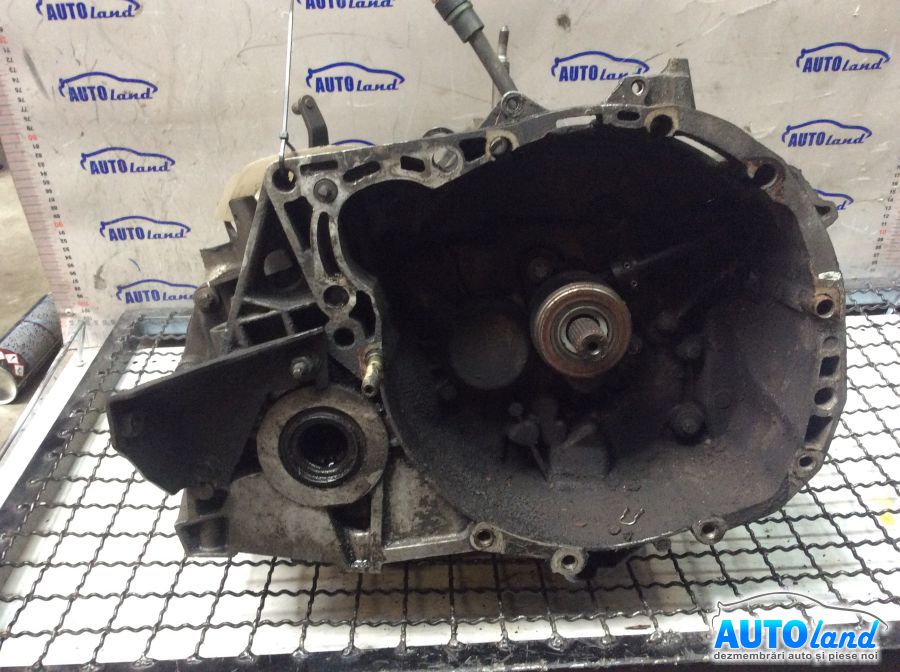 Cutie de viteza manuala RENAULT MEGANE II (BM0/1_,CM0/1_) 2002-2025 Cod 820001133311 