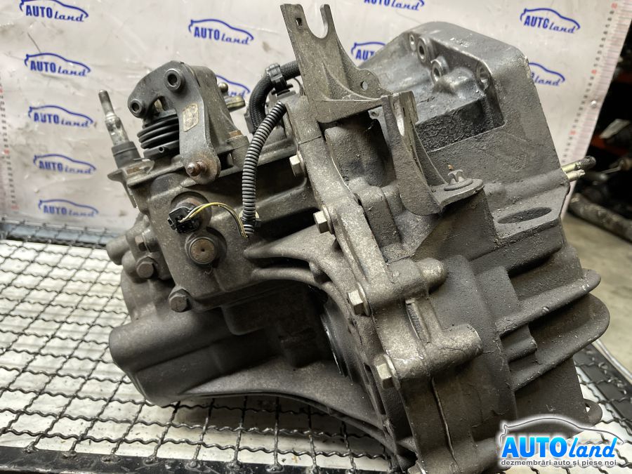 Cutie de viteza manuala RENAULT MEGANE II (BM0/1_,CM0/1_) 2002-2025 Cod 8200361232 