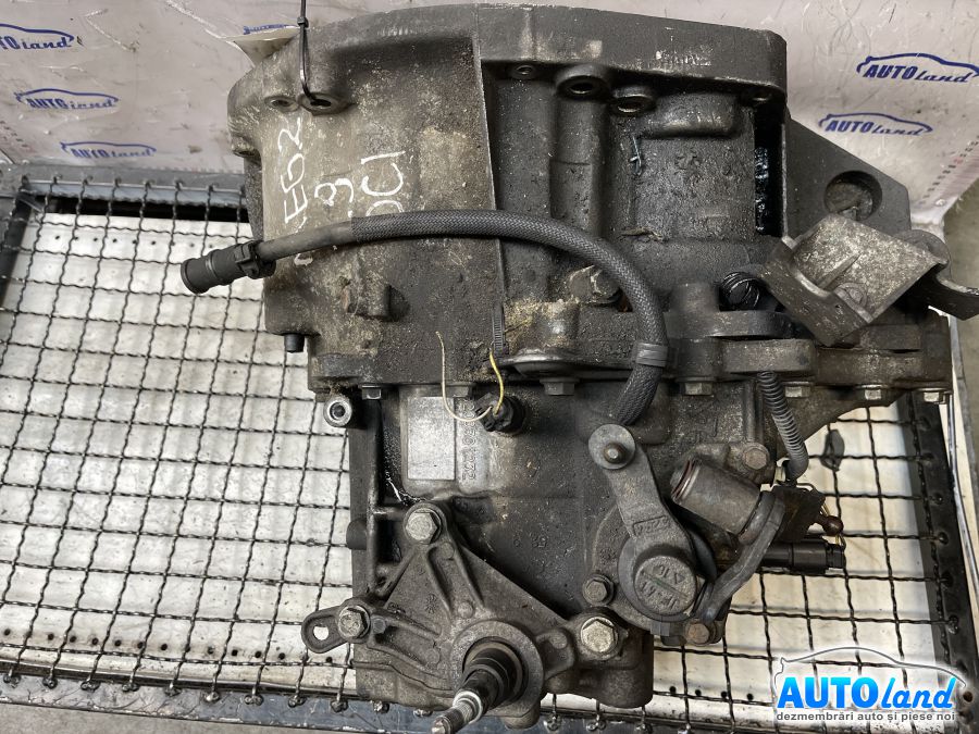 Cutie de viteza manuala RENAULT MEGANE II (BM0/1_,CM0/1_) 2002-2025 Cod 8200361232 