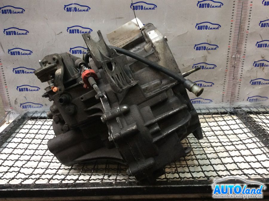 Cutie de viteza manuala RENAULT MEGANE II (BM0/1_,CM0/1_) 2002-2025 Cod 8200370824 