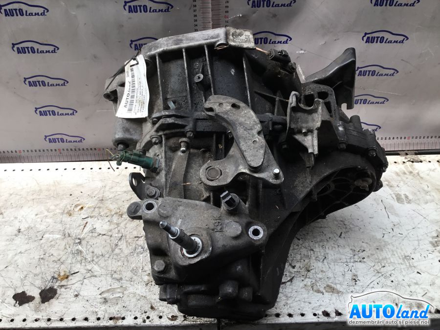 Cutie de viteza manuala RENAULT MEGANE II (BM0/1_,CM0/1_) 2002-2025 Cod 8200529000 