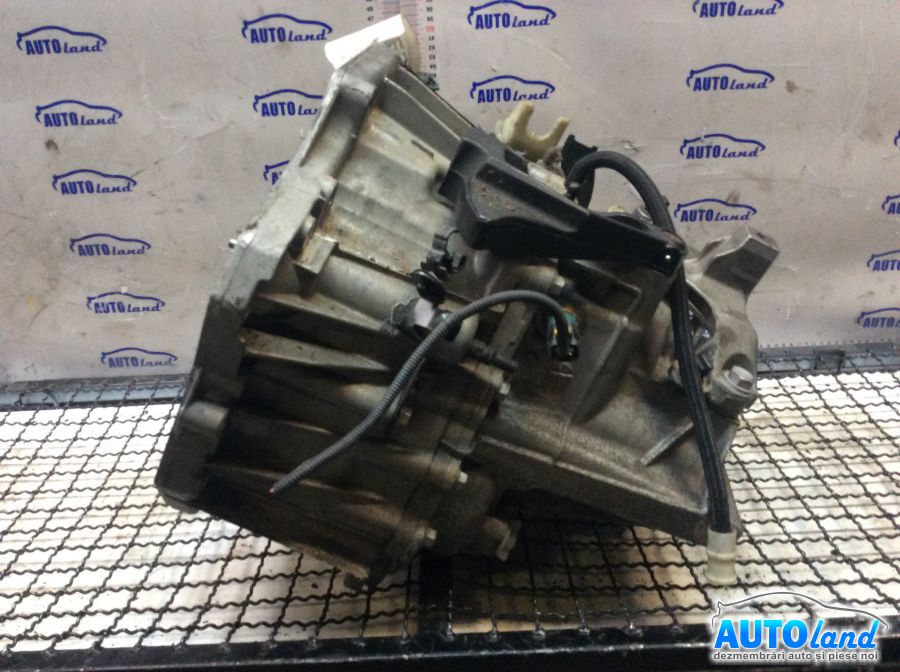 Cutie de viteza manuala RENAULT MEGANE III Hatchback (BZ0/1_) 2008-2025 Cod 320105487R 