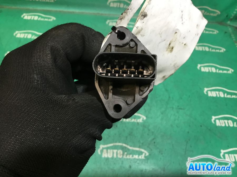 Debitmetru de Aer BMW 5 (E39) 1995-2003 Cod F00C2G2062 