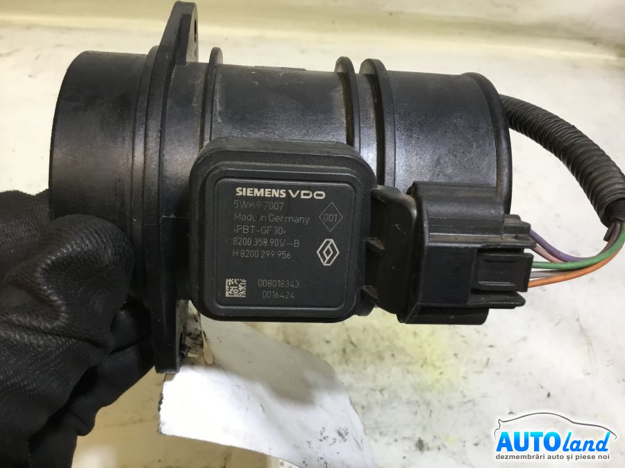 Debitmetru de Aer RENAULT CLIO III (BR0/1,CR0/1) 2005-2025 Cod 8200358901 