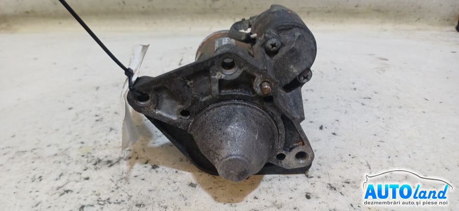 Electromotor OPEL VIVARO B 2014-2018 Cod 233003248R 