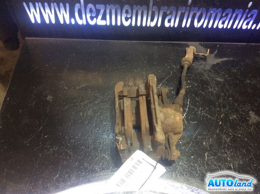 Etrier fata Stanga RENAULT MEGANE II (BM0/1_,CM0/1_) 2002-2025