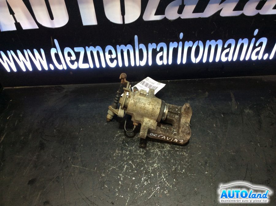 Etrier spate Stanga SKODA OCTAVIA (1Z3) 2004-2025