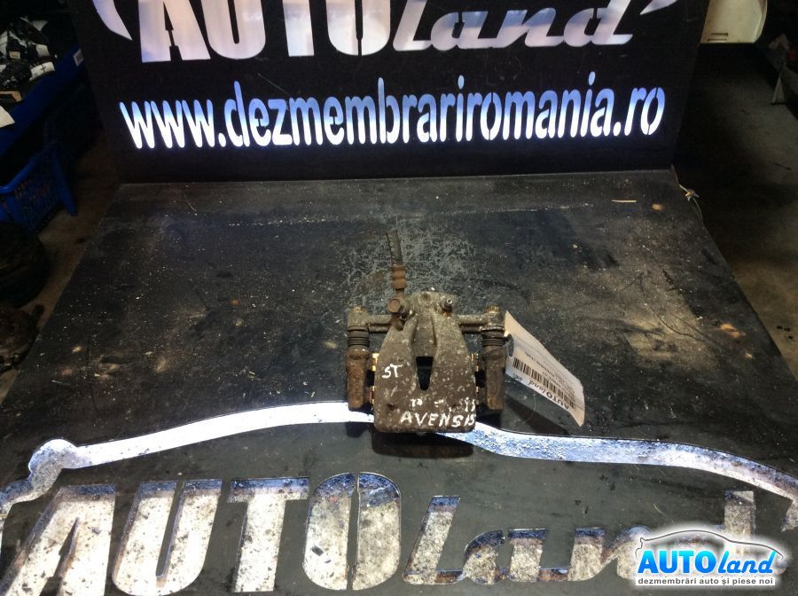 Etrier spate Stanga TOYOTA AVENSIS (T25) 2003-2025