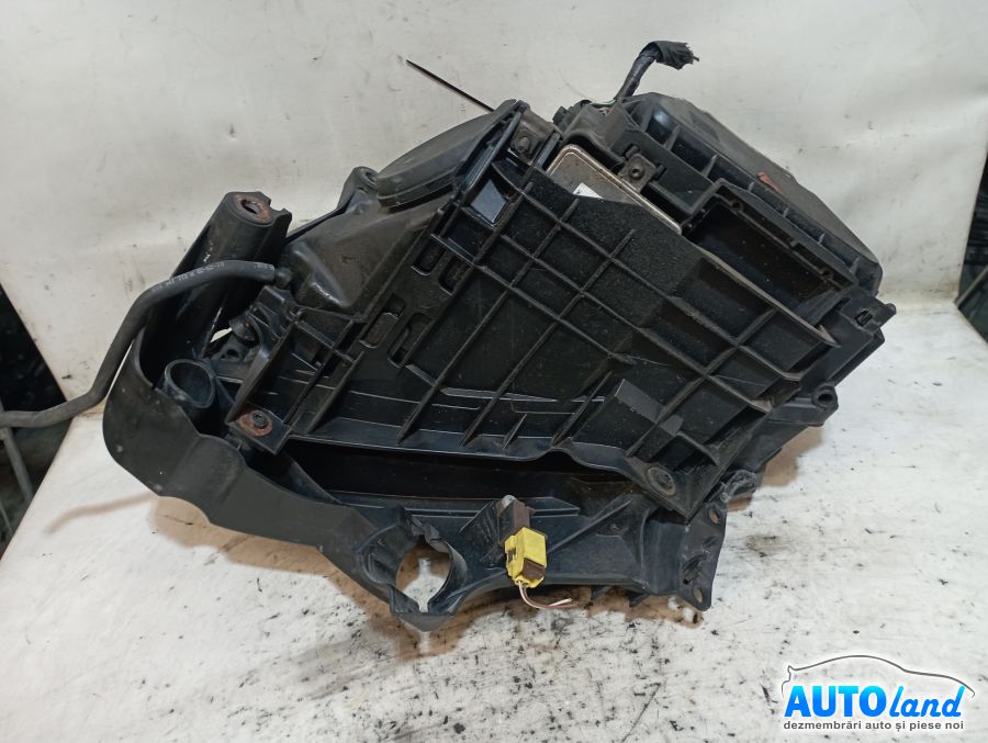 Far Dreapta AUDI A5 2007-2026 Cod 8T0941004AL 