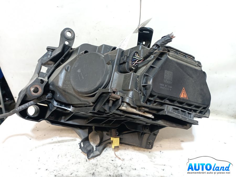 Far Dreapta AUDI A5 2007-2026 Cod 8T0941004AL 