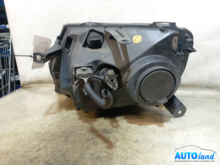 Far Dreapta DACIA DUSTER 2010-2026 Cod 260101684R 