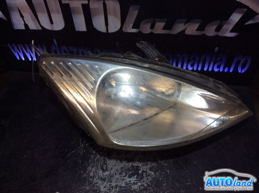 Far Dreapta FORD FOCUS (DAW,DBW) 1998-2001