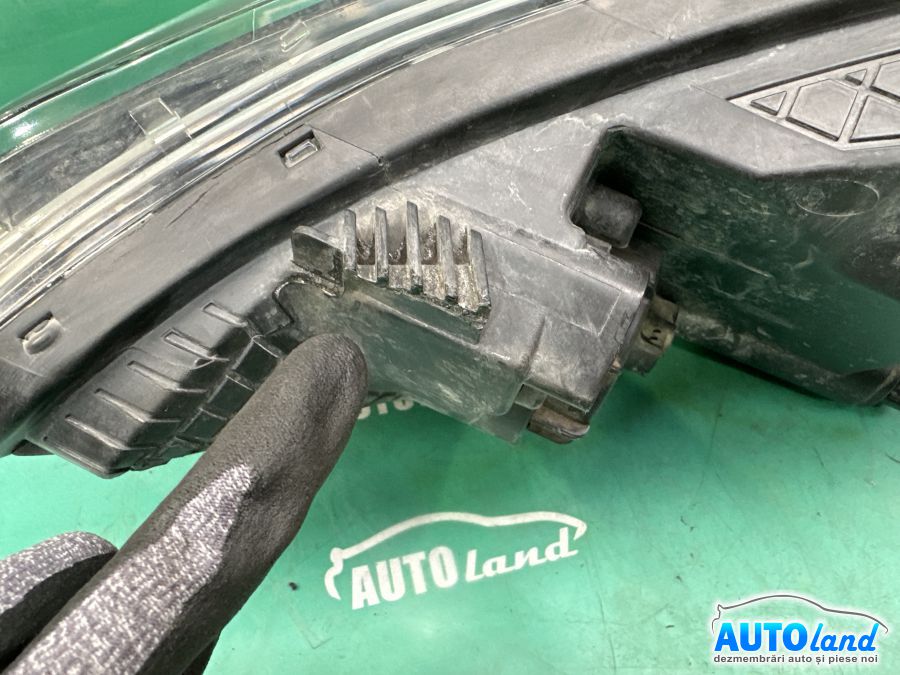 Far Dreapta HYUNDAI i20 (PB,PBT) 2008-2025 Cod 921024P500 