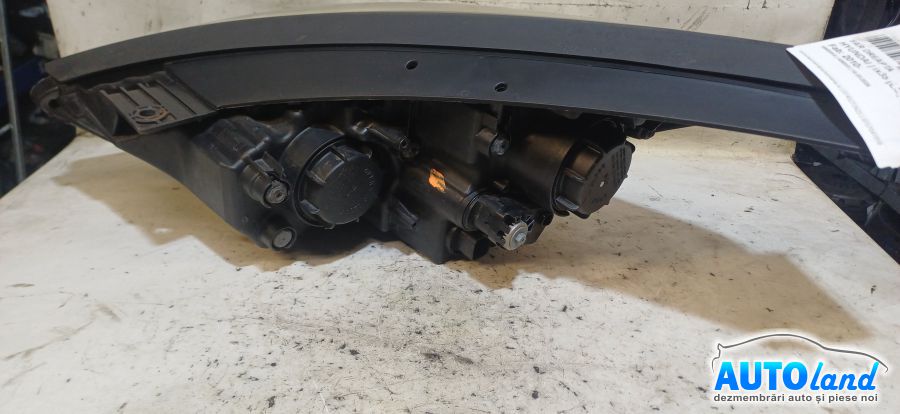 Far Dreapta HYUNDAI ix35 (LM) 2010-2026 Cod 921022Y 