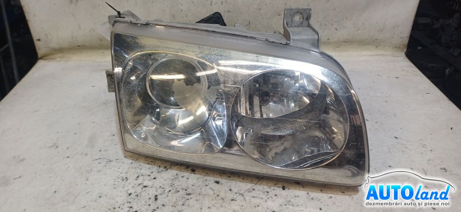 Far Dreapta HYUNDAI TRAJET (FO) 2000-2026 Cod 921023AXXX 