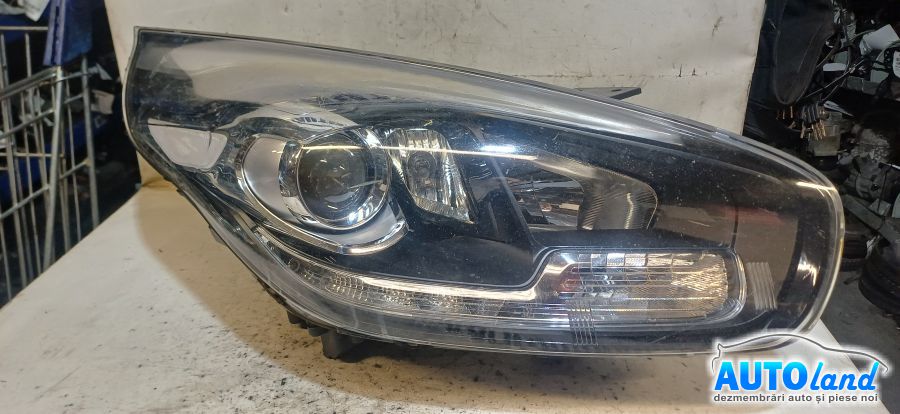 Far Dreapta KIA CARENS IV 2013-2026 Cod 92102A4140 