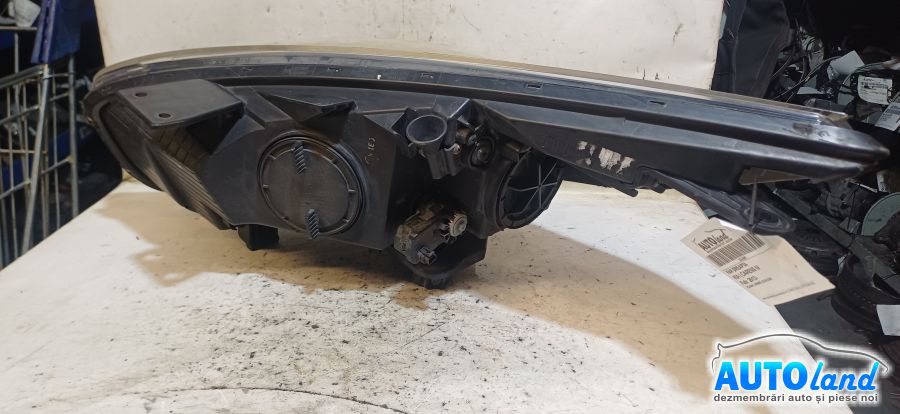 Far Dreapta KIA CARENS IV 2013-2026 Cod 92102A4140 