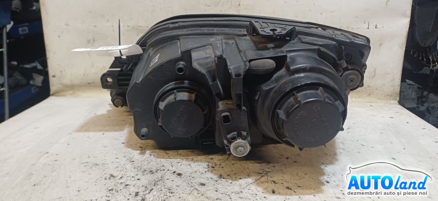 Far Dreapta KIA SORENTO (JC) 2002-2026 Cod 921023E5XXX 