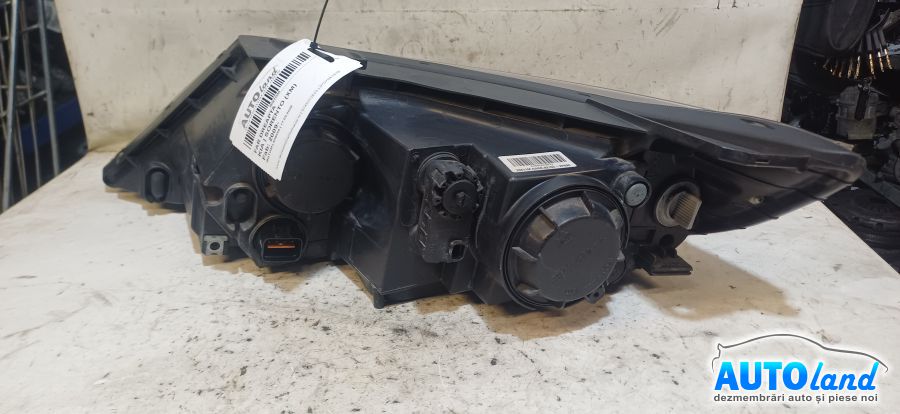 Far Dreapta KIA SORENTO (XM) 2009-2026 Cod 921022PXXX 