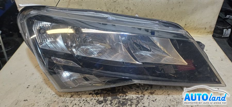 Far Dreapta SKODA Superb III 2015-2019 Cod 3V2941016 