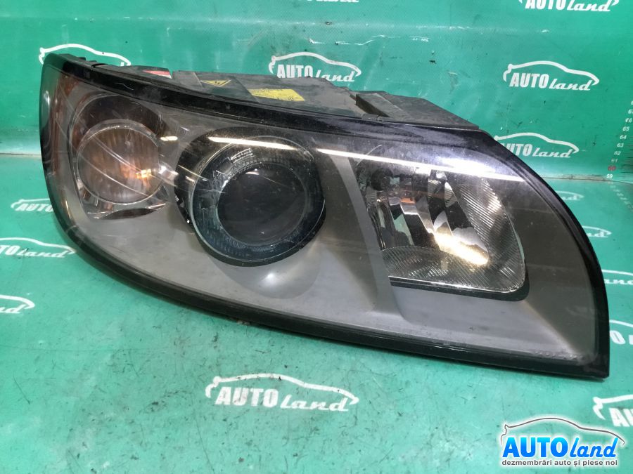 Far Dreapta VOLVO V50 (MW) 2004-2025 Cod 30698890 
