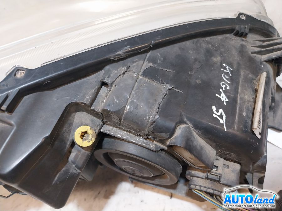 Far Stanga FORD KUGA II 2012-2014 Cod CV4413W030BE 