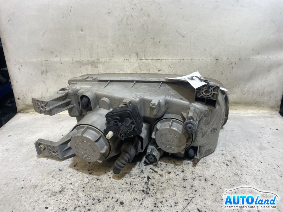 Far Stanga HYUNDAI TRAJET (FO) 2000-2026 Cod 1011998 