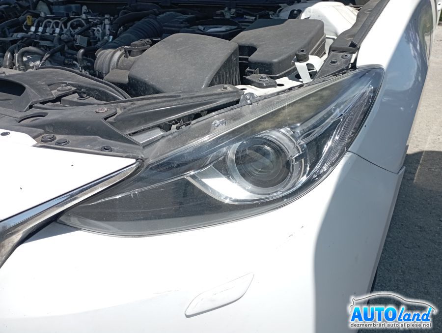Far Stanga MAZDA 3 Berlina 2013-2025 Cod BHT551040 