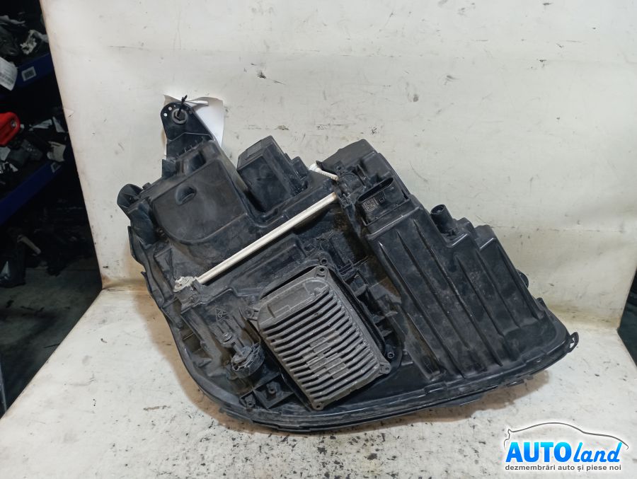 Far Stanga MERCEDES-BENZ E-class (W213) 2016-2020 Cod A2139064104 