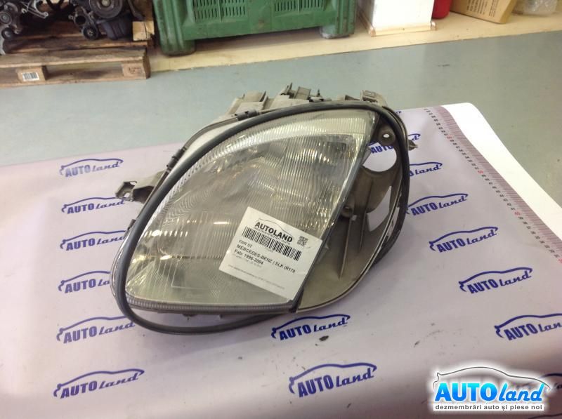 Far Stanga MERCEDES-BENZ SLK-CLASS (R170) 1996-2004 Cod A1708202361 