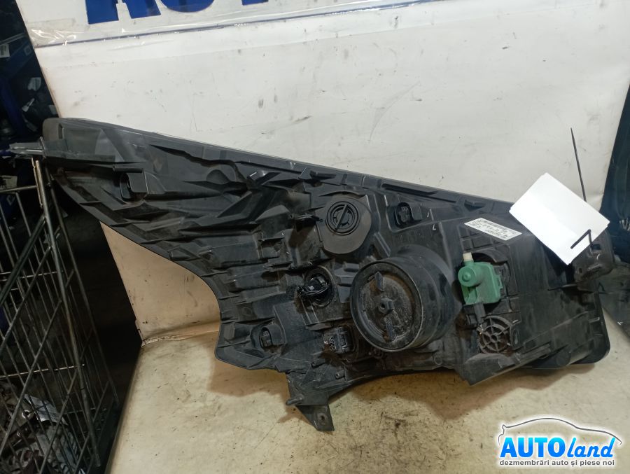 Far Stanga OPEL VIVARO B 2014-2018 Cod 260601667R 